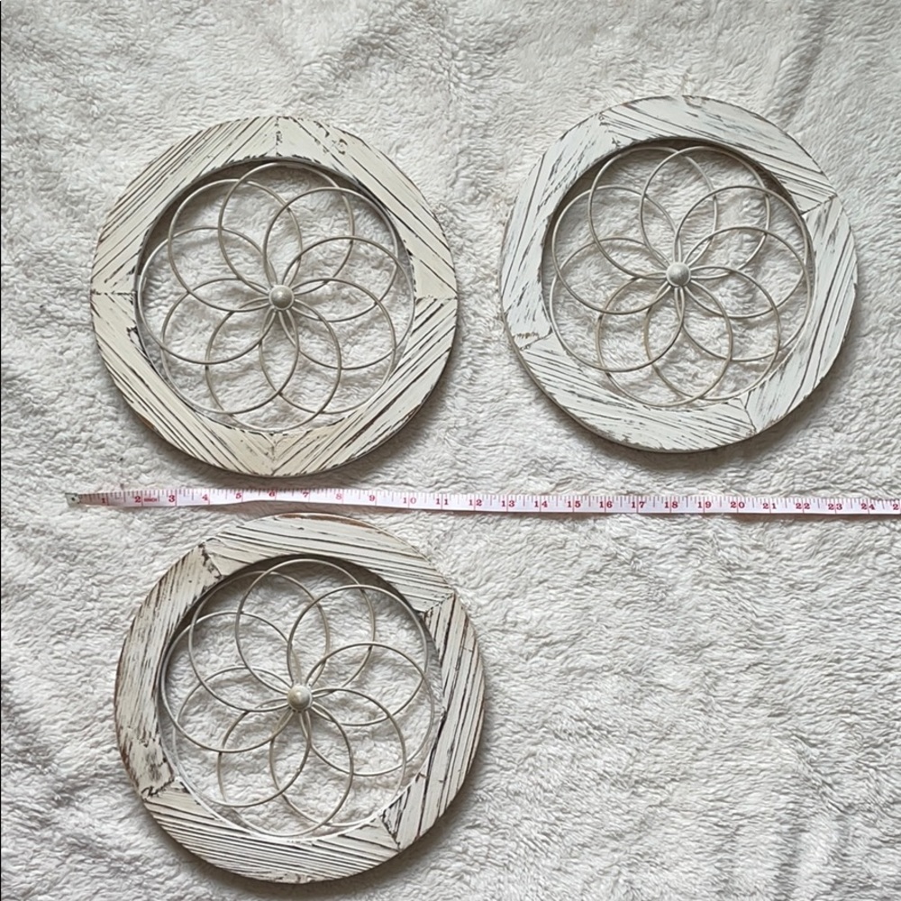 Hanging wall decor